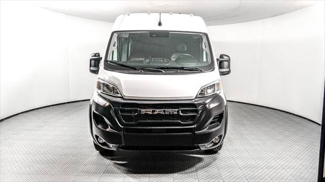 Used 2024 RAM ProMaster 2500 w/ Convenience Group FWD image 11