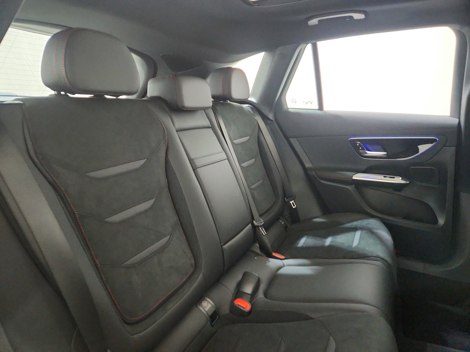 New 2026 Mercedes-Benz GLC 43 AMG 4MATIC image 17