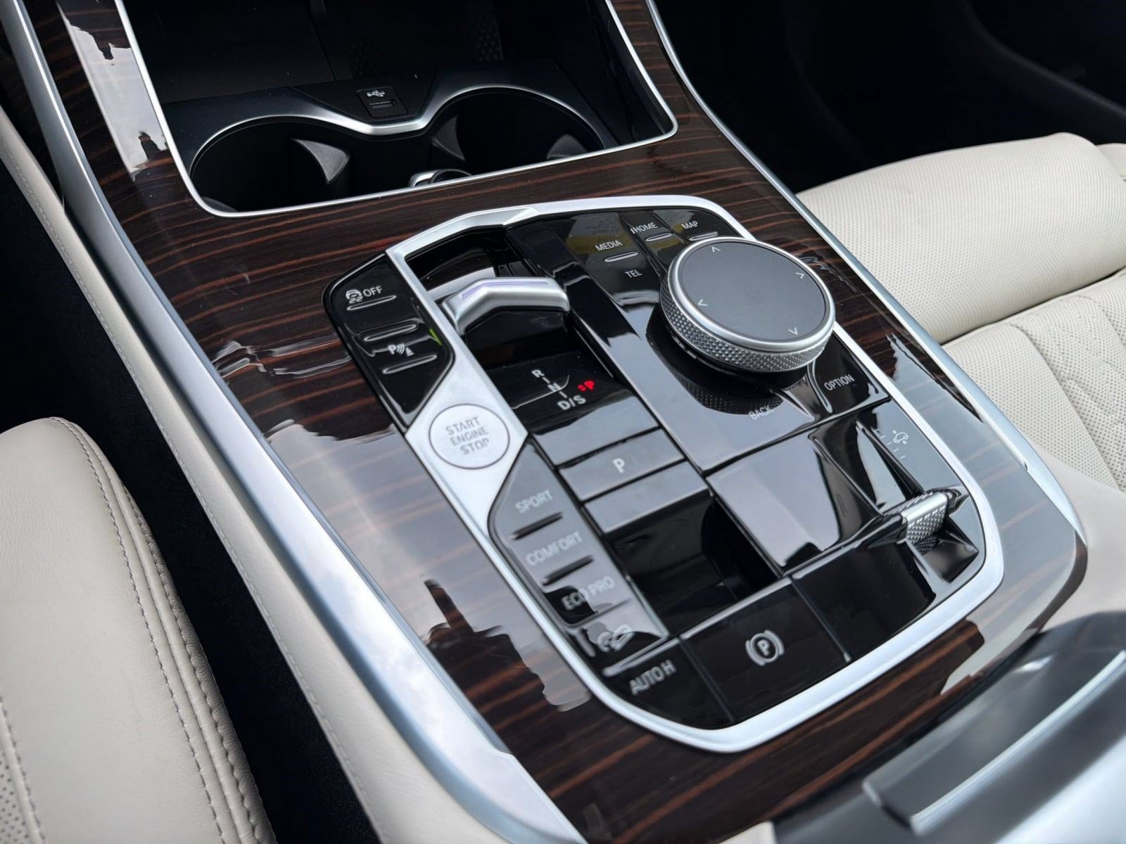 New 2027 BMW X7 xDrive40i AWD/4WD image 17
