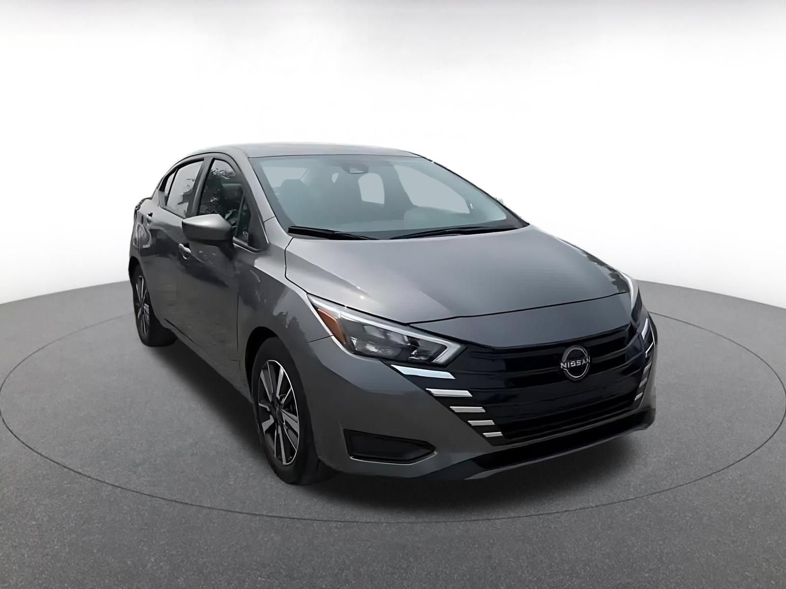 Used 2025 Nissan Versa SV FWD image 3
