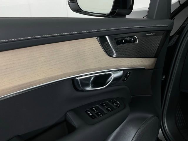 New 2026 Volvo XC90 B6 Plus w/ Protection Package Premier image 29