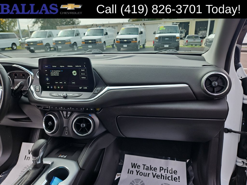 Certified 2024 Chevrolet Blazer LT w/ Convenience Package FWD image 29