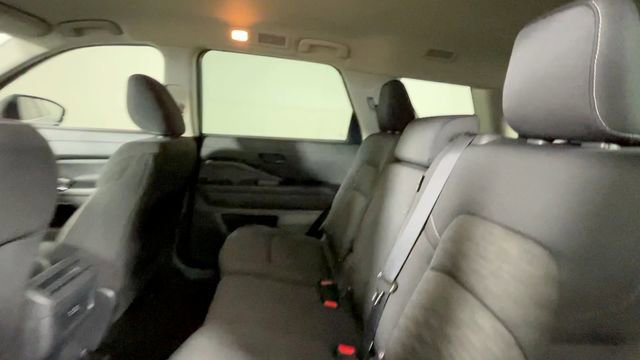 Used 2024 Nissan Pathfinder S AWD/4WD image 18