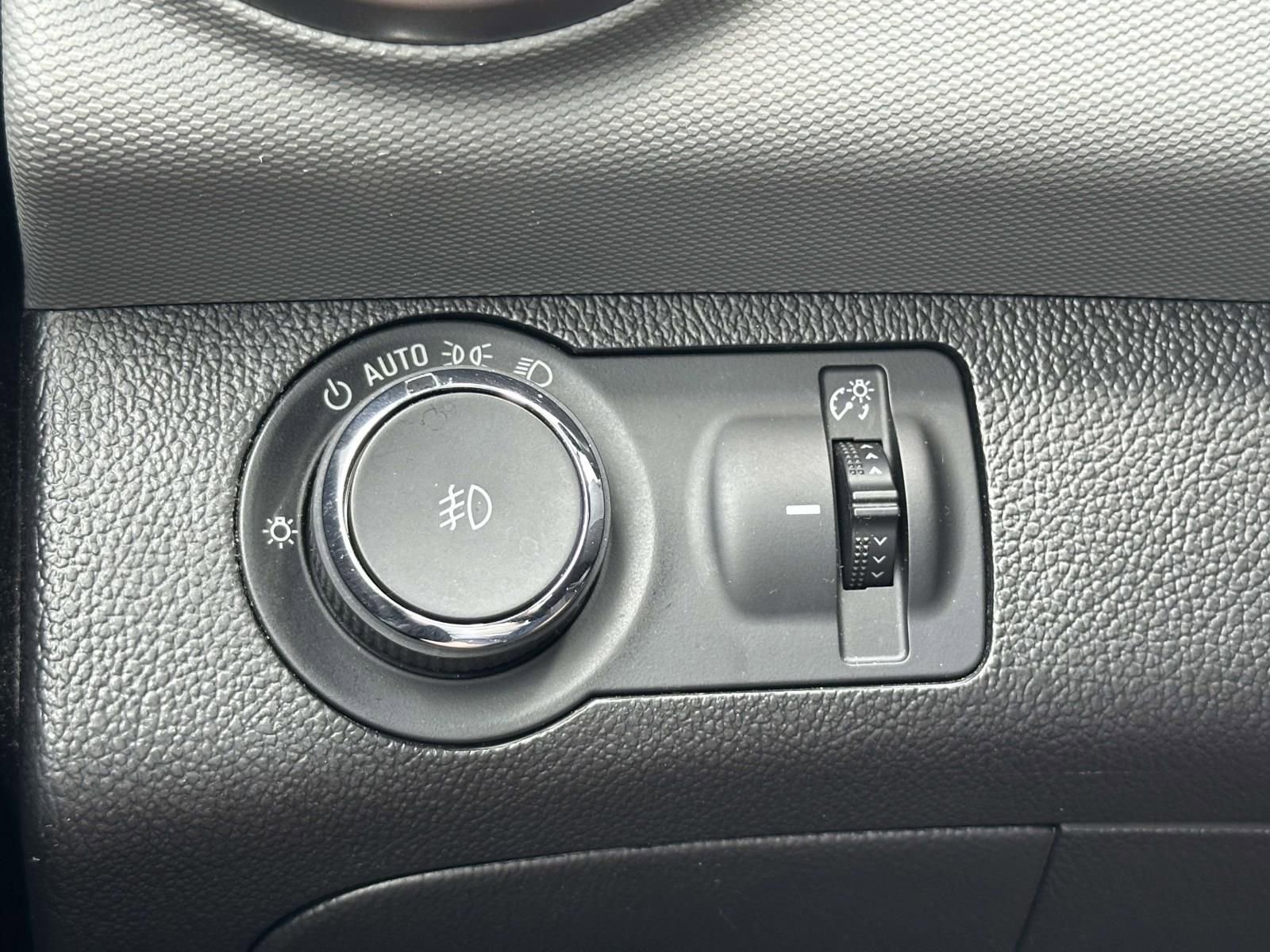 Used 2015 Chevrolet Sonic LT w/ LT Promotional Package FWD image 23