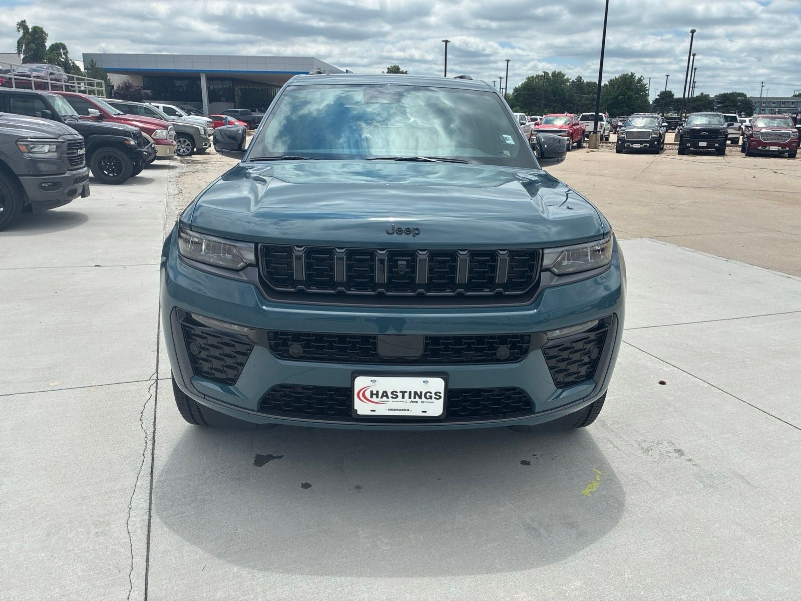 New 2026 Jeep Grand Cherokee L Limited AWD/4WD image 10