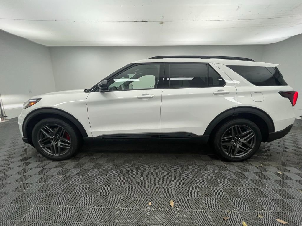 New 2026 Ford Explorer ST w/ Sun And Sound Package image 14
