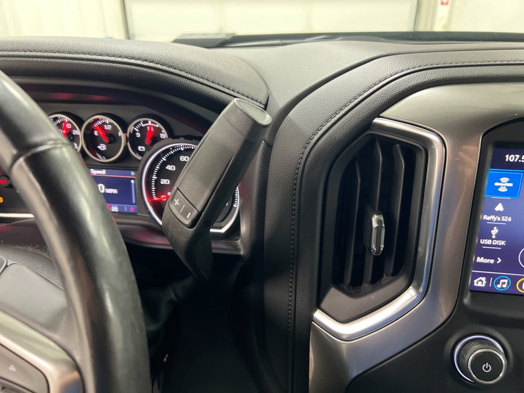 Used 2020 Chevrolet Silverado 2500 LTZ w/ LTZ Convenience Package AWD/4WD image 17