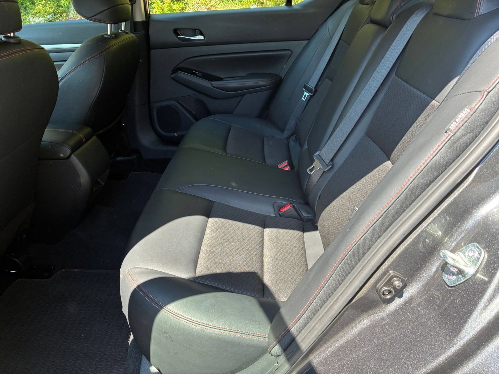 Used 2025 Nissan Altima 2.5 SR FWD image 28