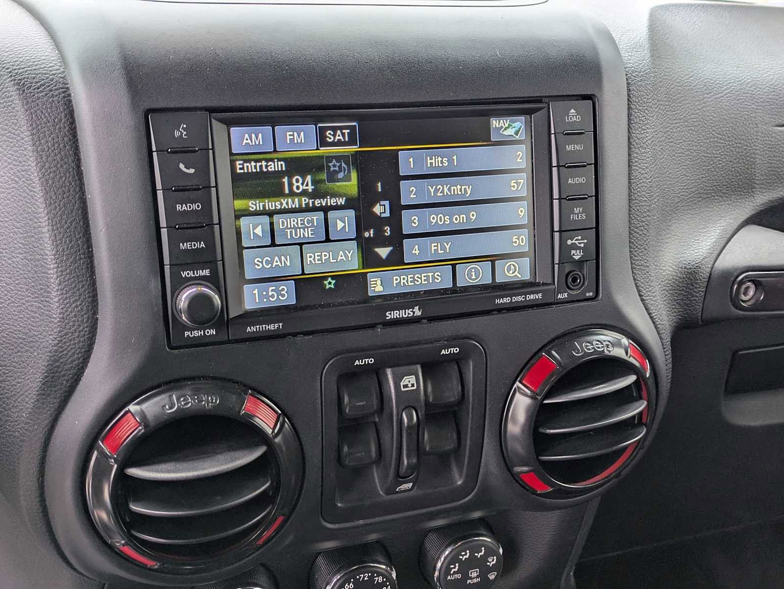 Used 2017 Jeep Wrangler Unlimited Rubicon image 25