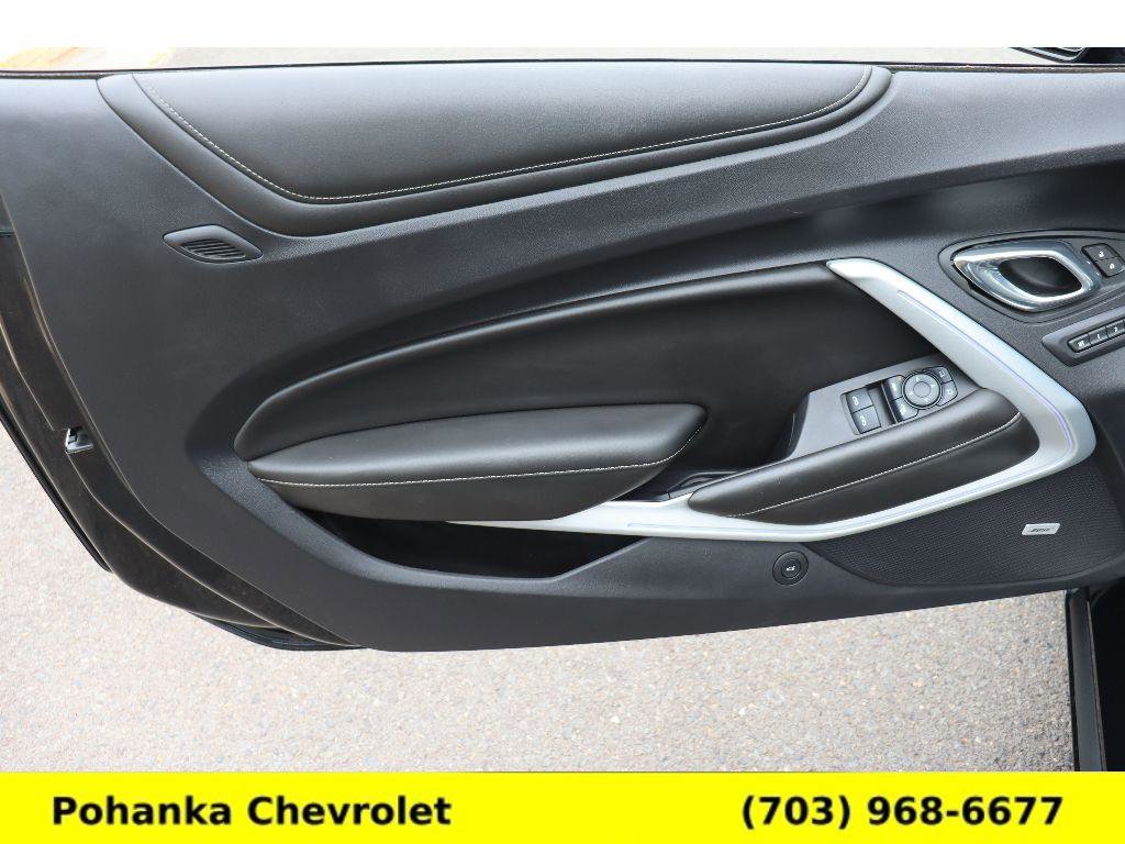 Used 2016 Chevrolet Camaro SS RWD image 23