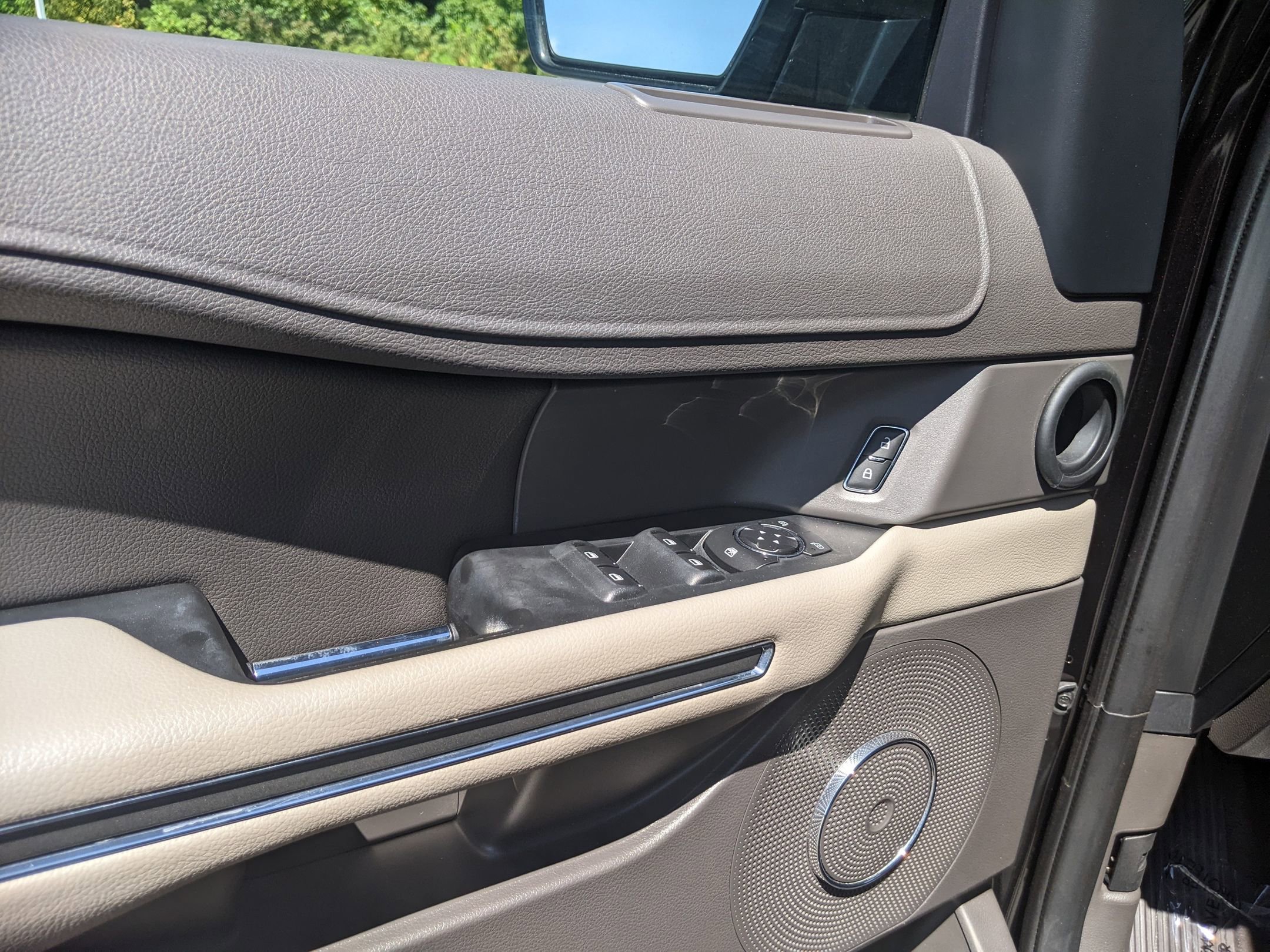 Used 2021 Ford Expedition XLT image 14