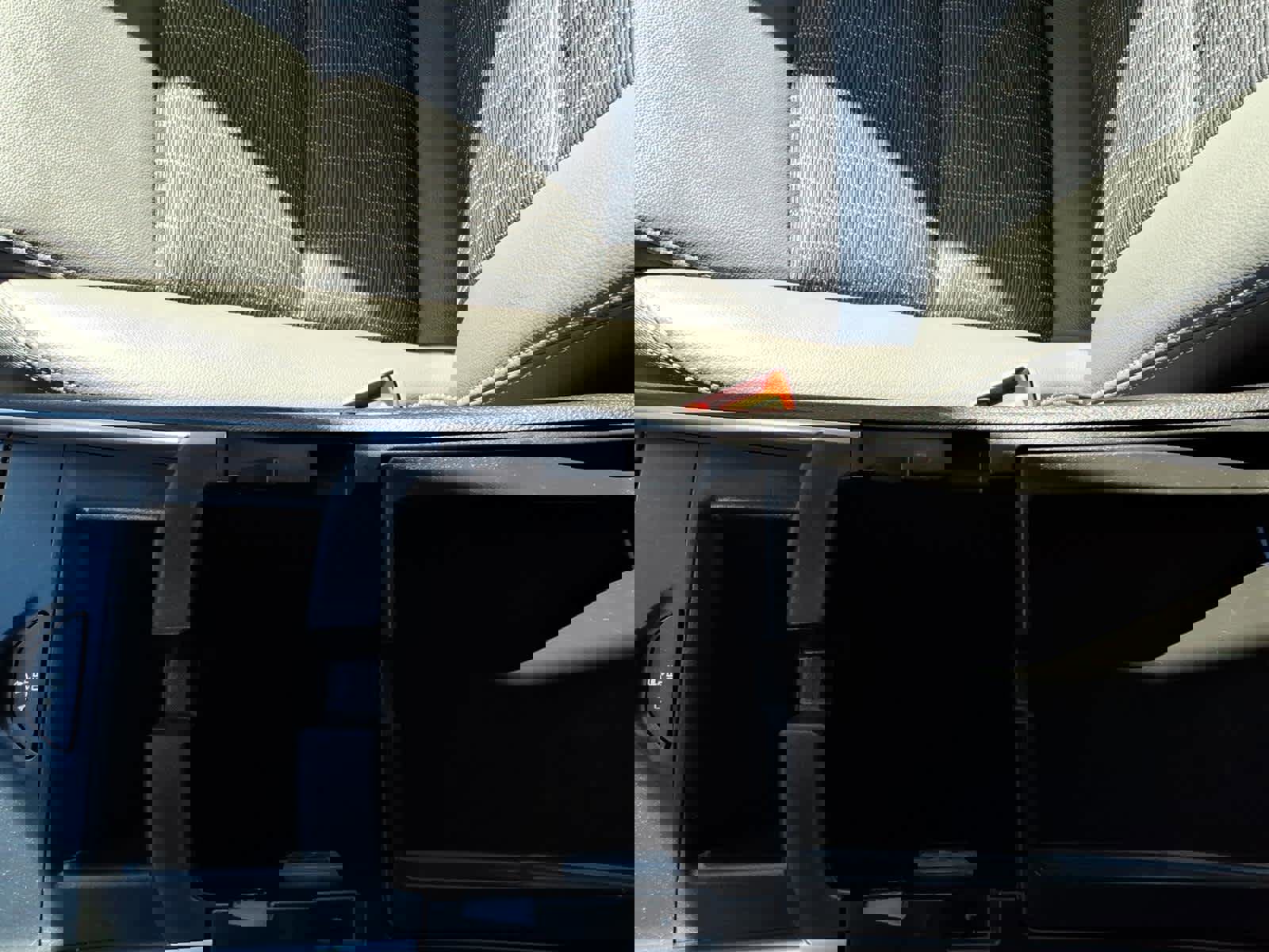 Used 2018 Chevrolet Impala LS image 23