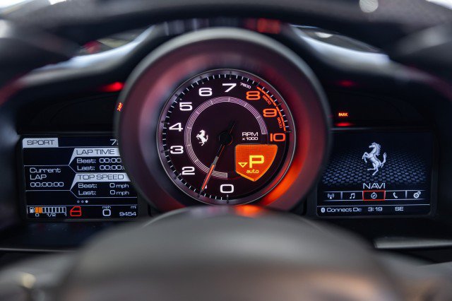 Used 2018 Ferrari 488 Spider RWD image 13