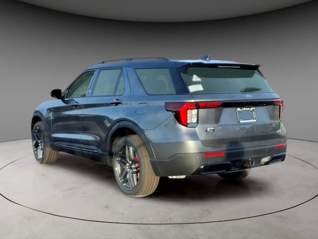 New 2026 Ford Explorer ST-Line w/ ST-Line Street Pack AWD/4WD image 3