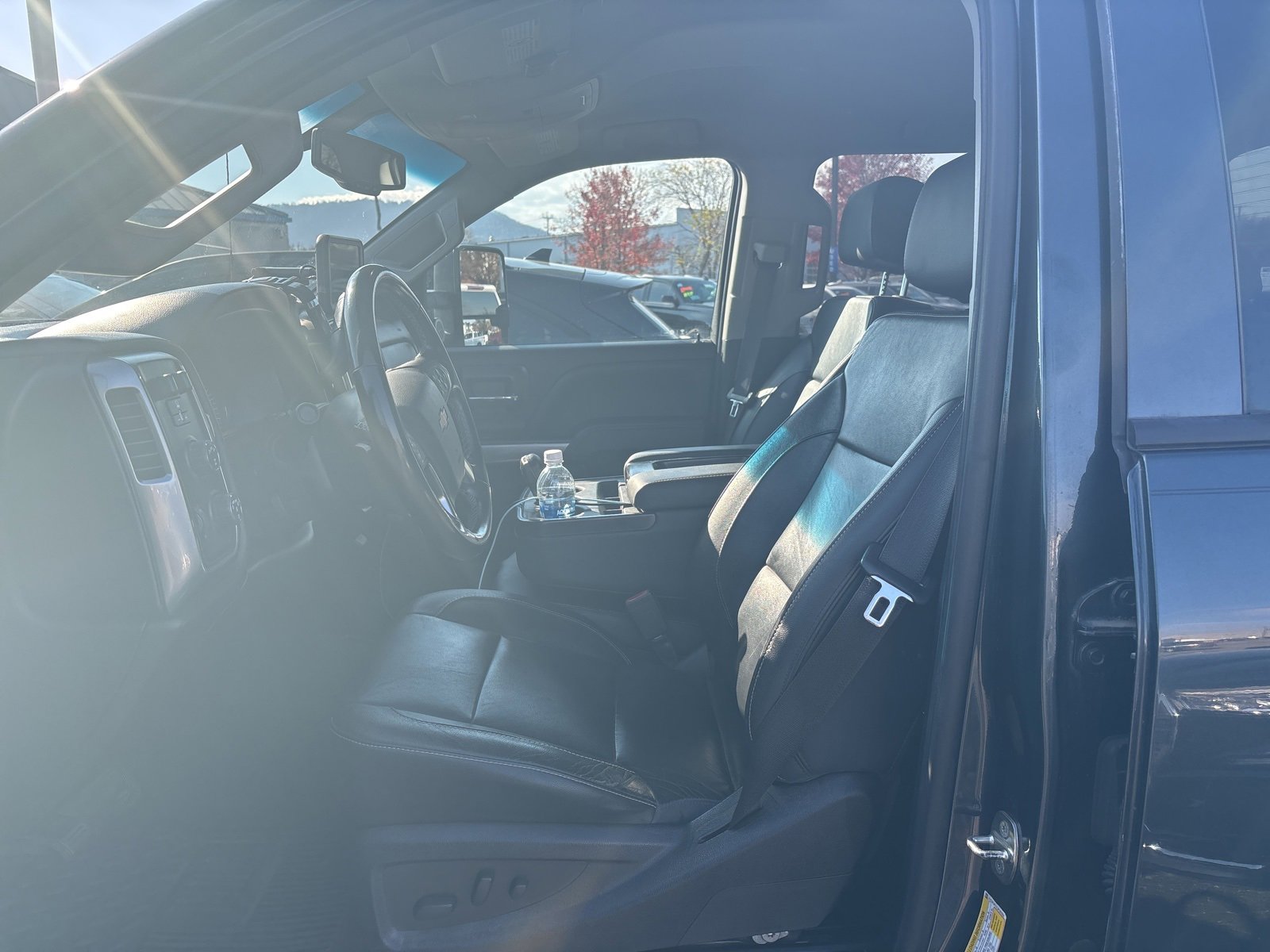 Used 2018 Chevrolet Silverado 2500 LT w/ LT Convenience Package image 4