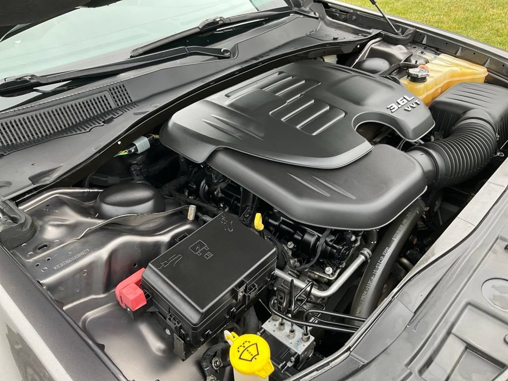 Used 2014 Chrysler 300 S AWD/4WD image 39