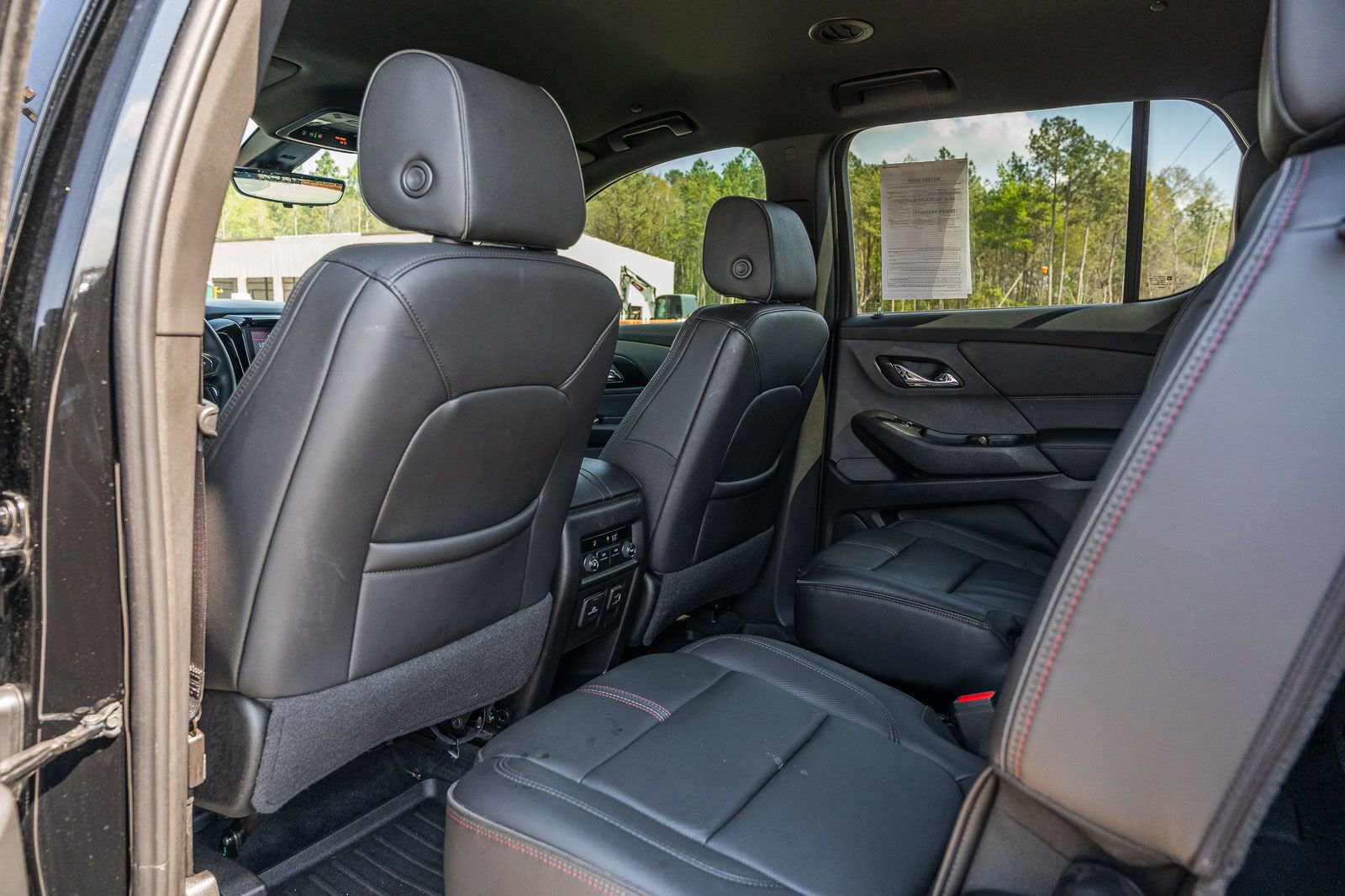 Used 2023 Chevrolet Traverse RS image 17