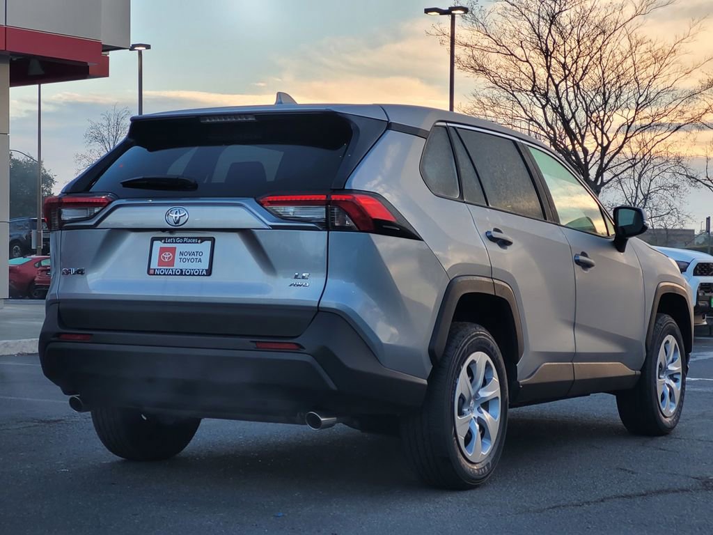 New 2025 Toyota RAV4 LE image 4