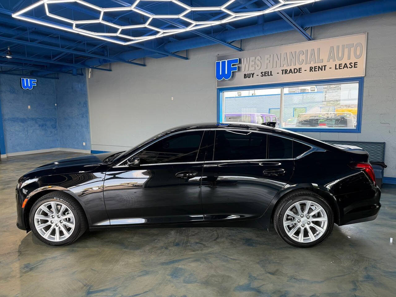 Used 2024 Cadillac CT5 Luxury w/ Cold Weather Package AWD/4WD image 5