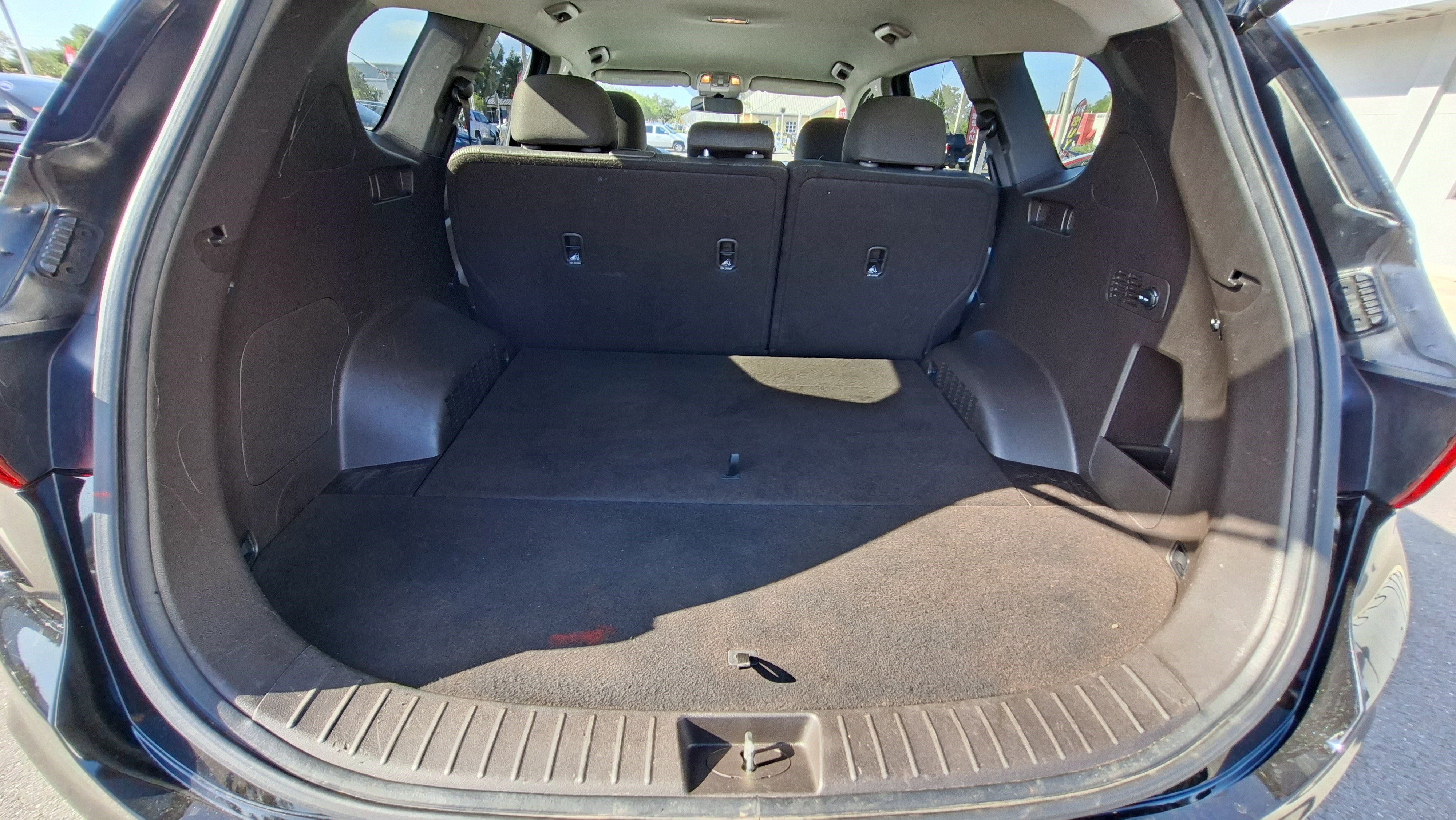 Used 2020 Hyundai Santa Fe SE AWD/4WD image 20