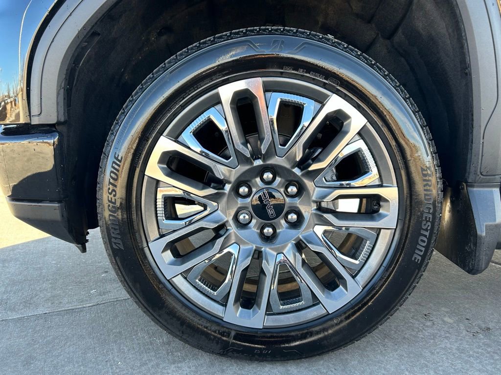 Used 2025 GMC Sierra 1500 Denali Ultimate image 32