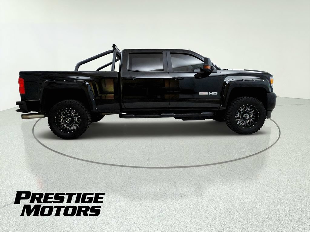 Used 2017 GMC Sierra 2500 SLT w/ All-Terrain HD Package AWD/4WD image 9