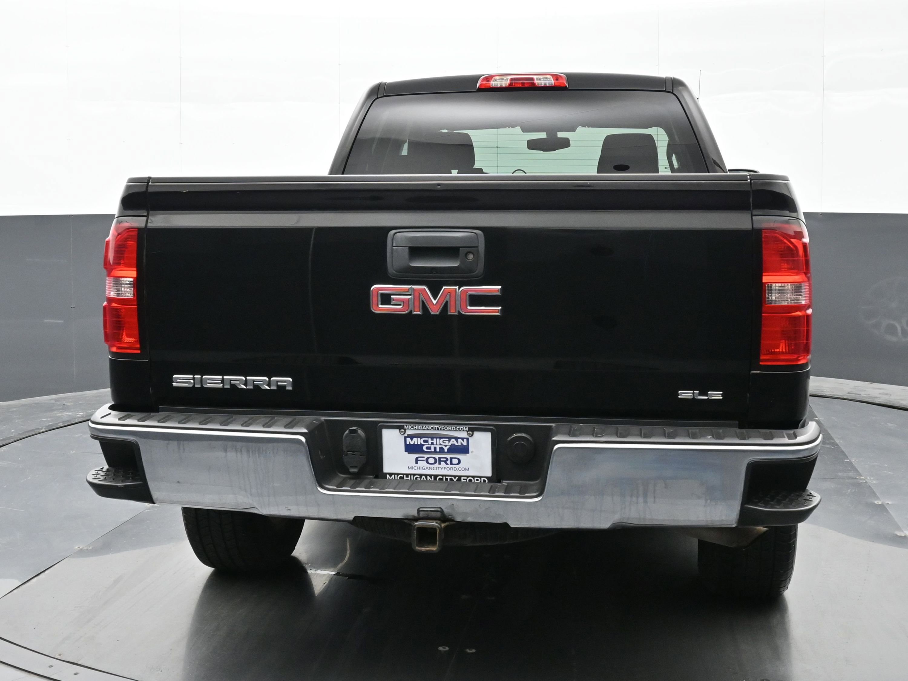 Used 2015 GMC Sierra 1500 SLE w/ SLE Value Package AWD/4WD image 3