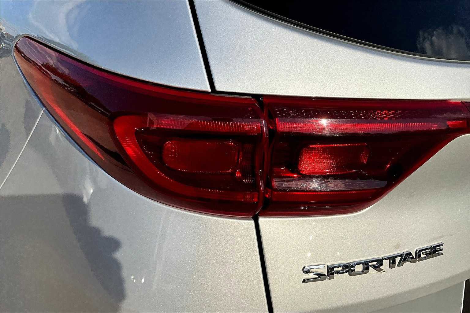 Used 2020 Kia Sportage EX image 51