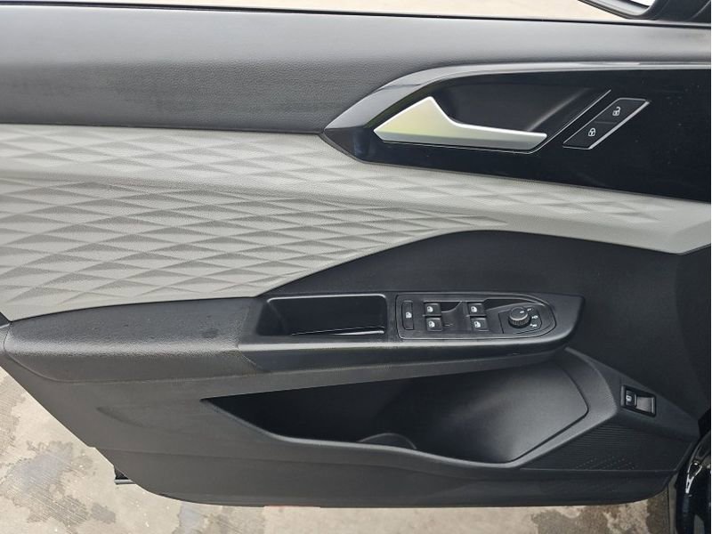 Used 2022 Volkswagen Taos S FWD image 27