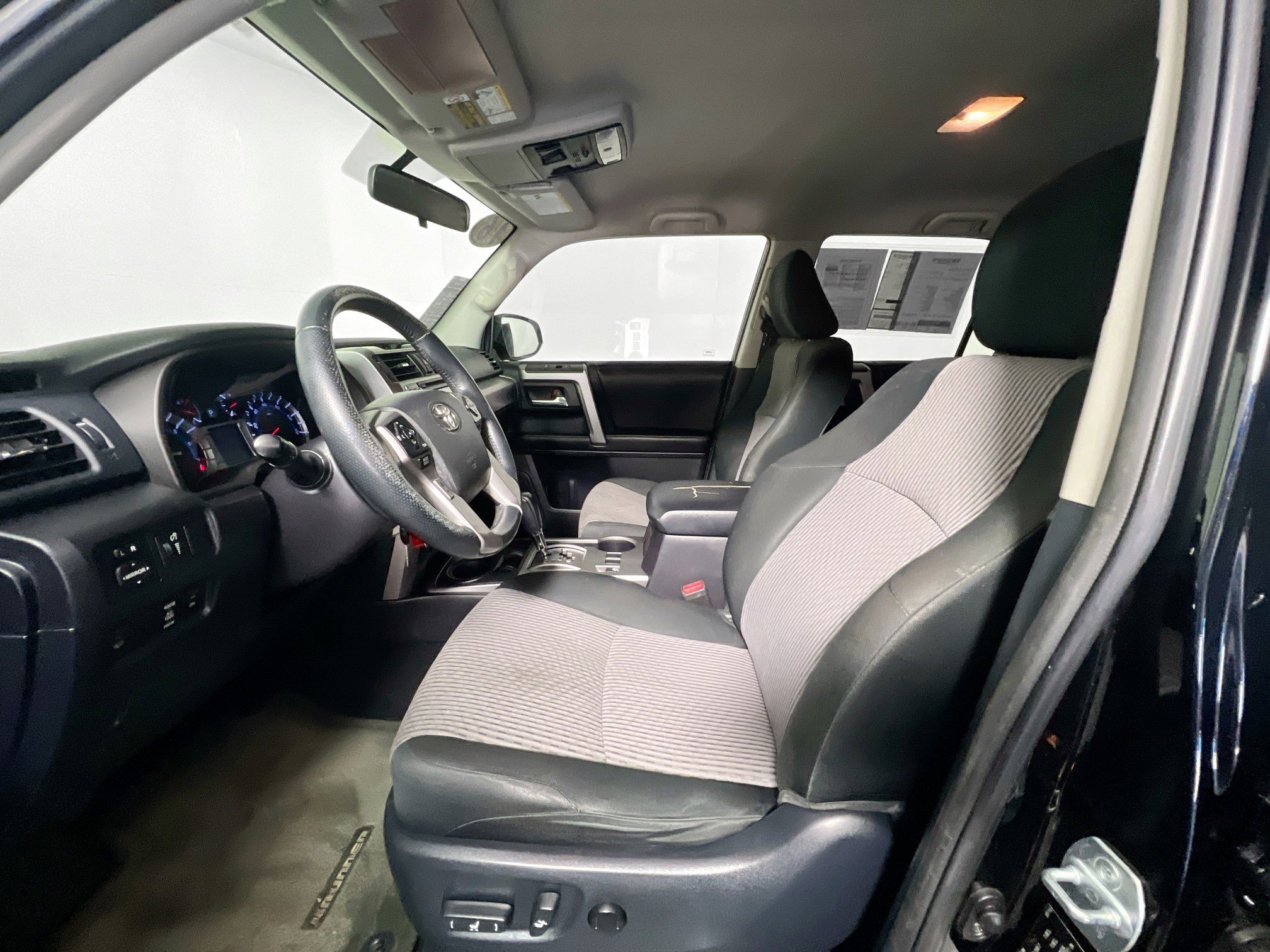 Used 2016 Toyota 4Runner SR5 image 14