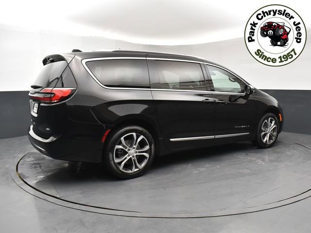 New 2026 Chrysler Pacifica Pinnacle AWD/4WD image 6