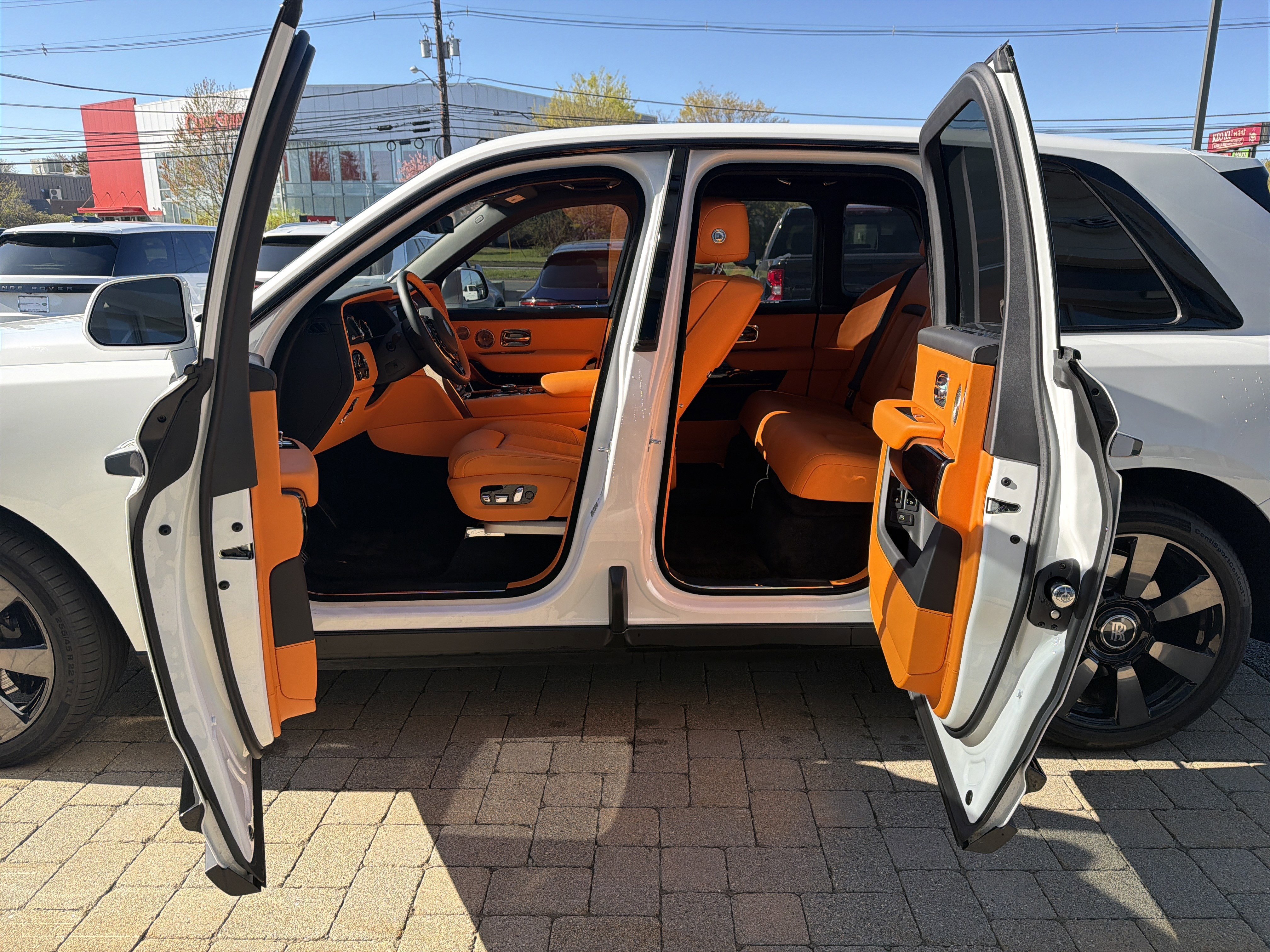 Used 2024 Rolls-Royce Cullinan w/ Dark Exterior Package image 40