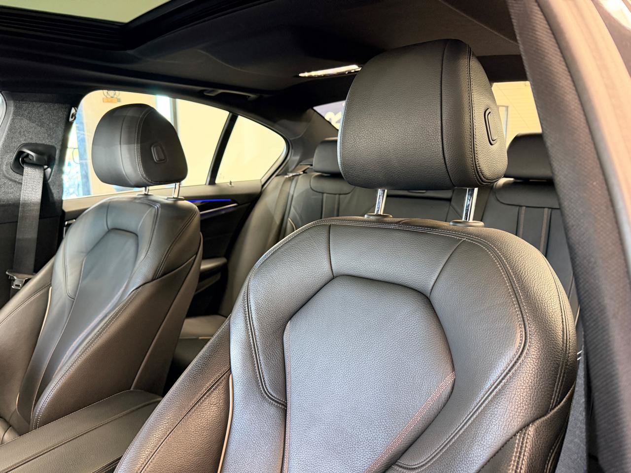Used 2018 BMW 530i RWD image 35