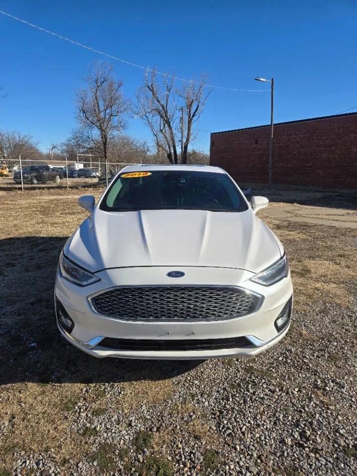 Used 2019 Ford Fusion Titanium FWD image 2