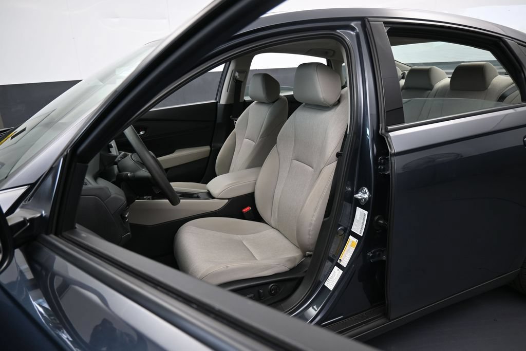 Used 2025 Honda Accord SE image 10