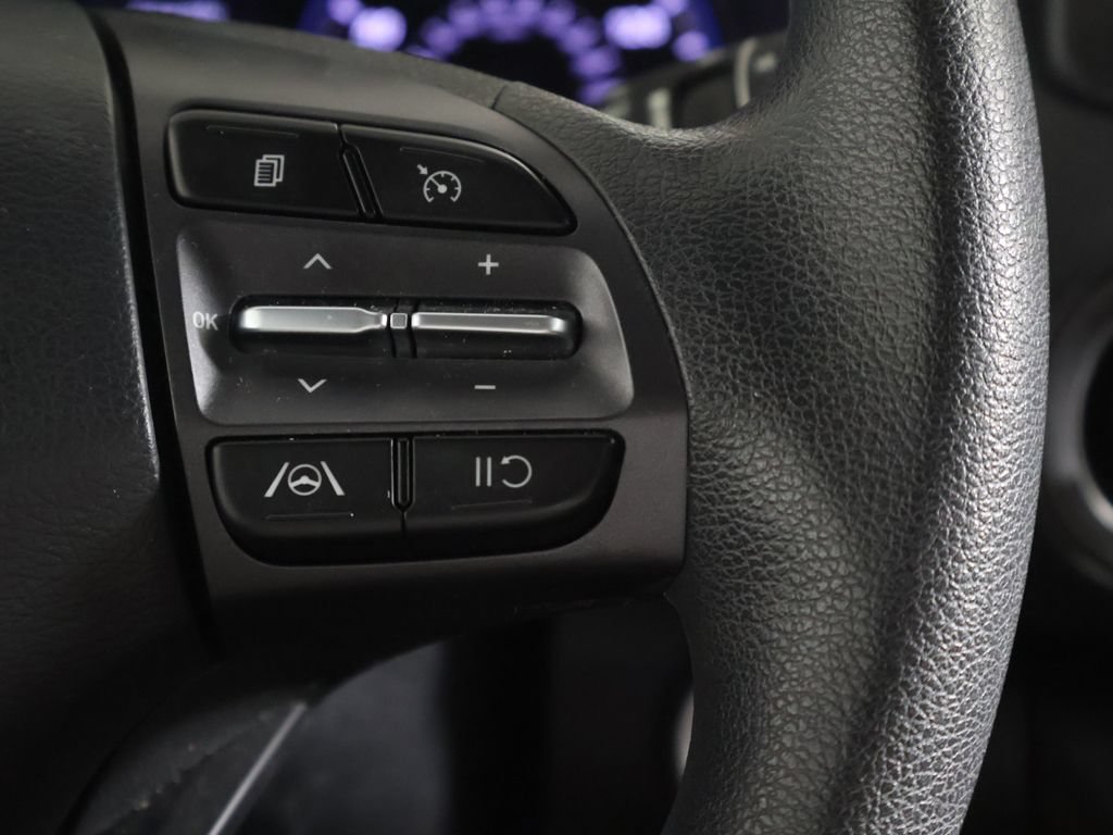 Used 2023 Hyundai Kona SEL AWD/4WD image 36