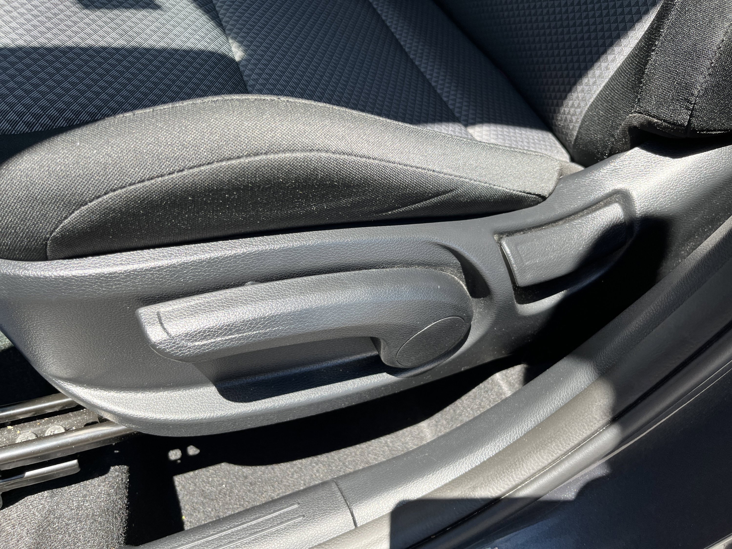 Used 2025 Kia Soul LX w/ LX Technology Package FWD image 13