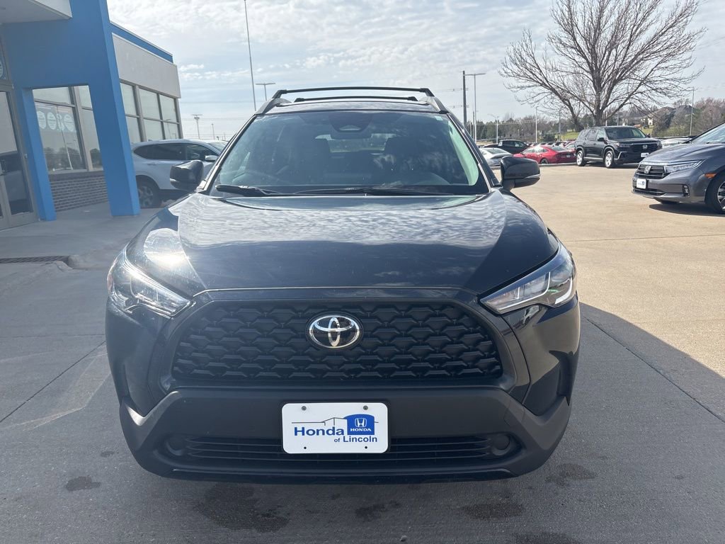 Used 2023 Toyota Corolla Cross LE image 2