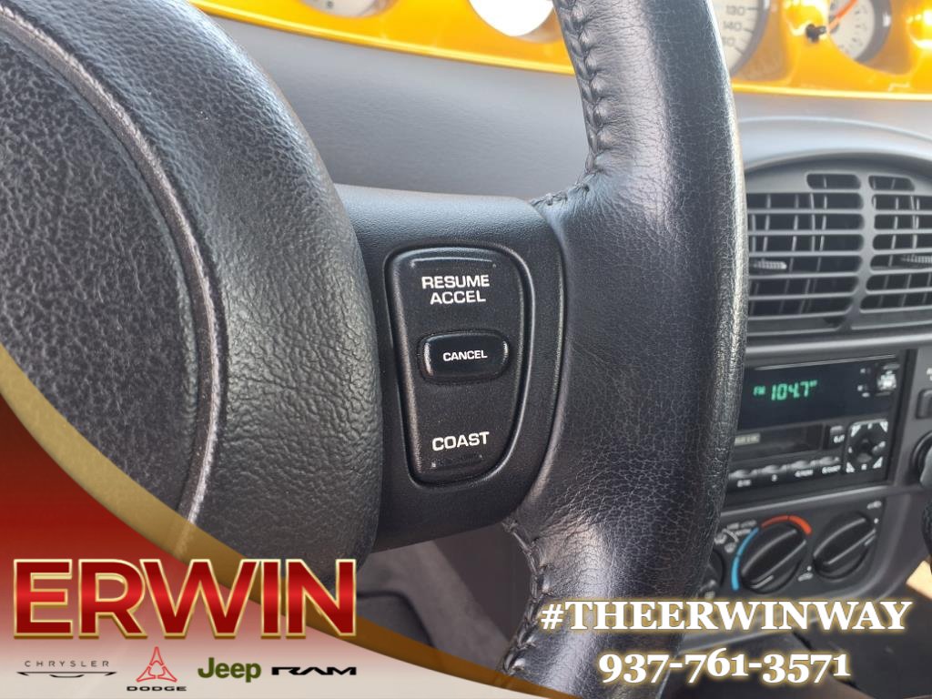 Used 2002 Chrysler Prowler RWD image 25