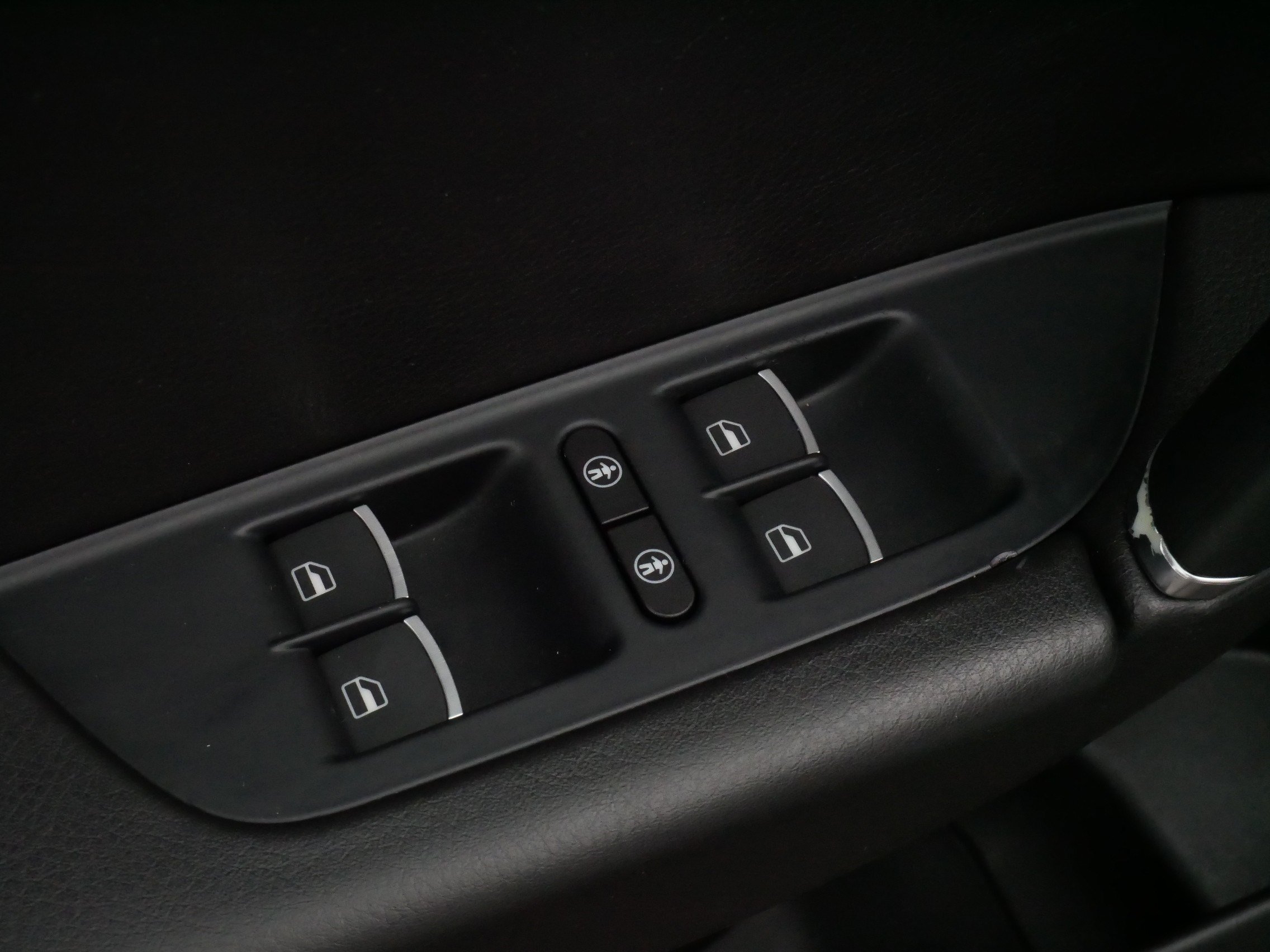 Used 2015 Volkswagen Touareg VR6 AWD/4WD image 19