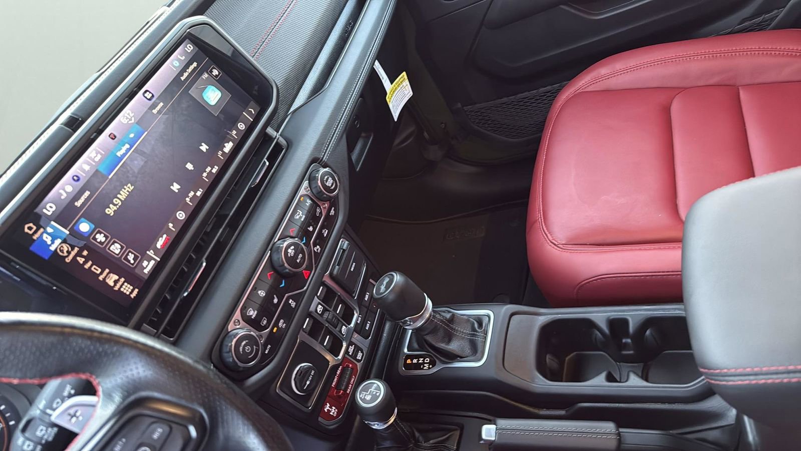 Used 2024 Jeep Wrangler Unlimited Rubicon 392 image 21