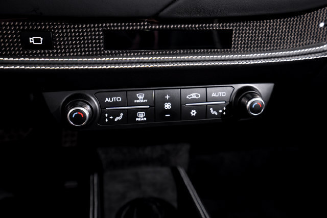 Used 2021 Ferrari F8 Tributo RWD image 46