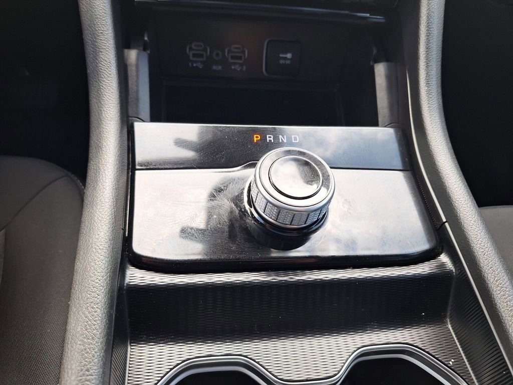 Used 2025 Jeep Grand Cherokee L Laredo w/ Luxury Tech Group I image 17