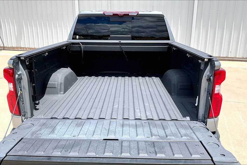 Used 2023 Chevrolet Silverado 1500 High Country w/ High Country Premium Package AWD/4WD image 34