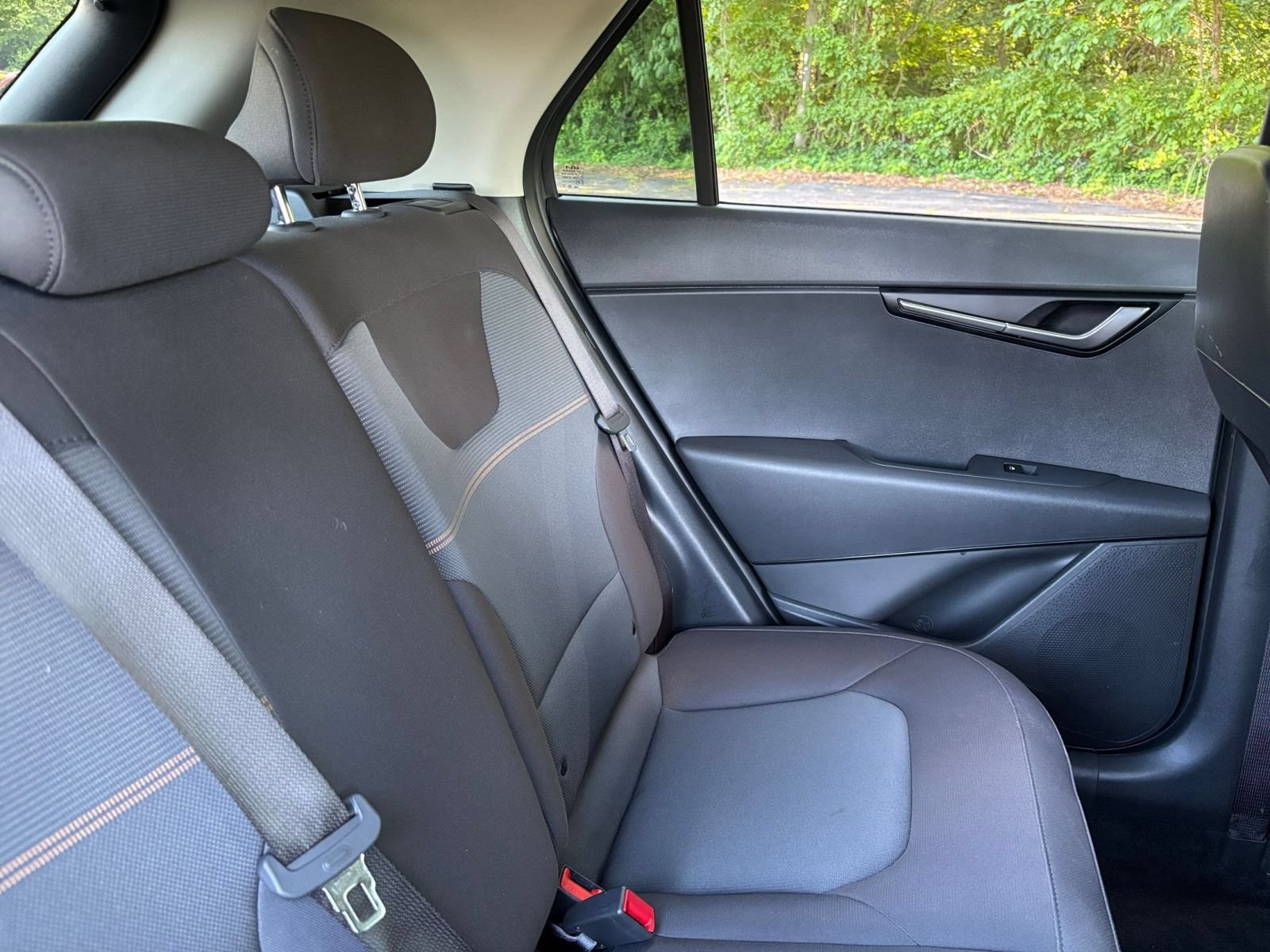 Used 2026 Kia Niro LX FWD image 35