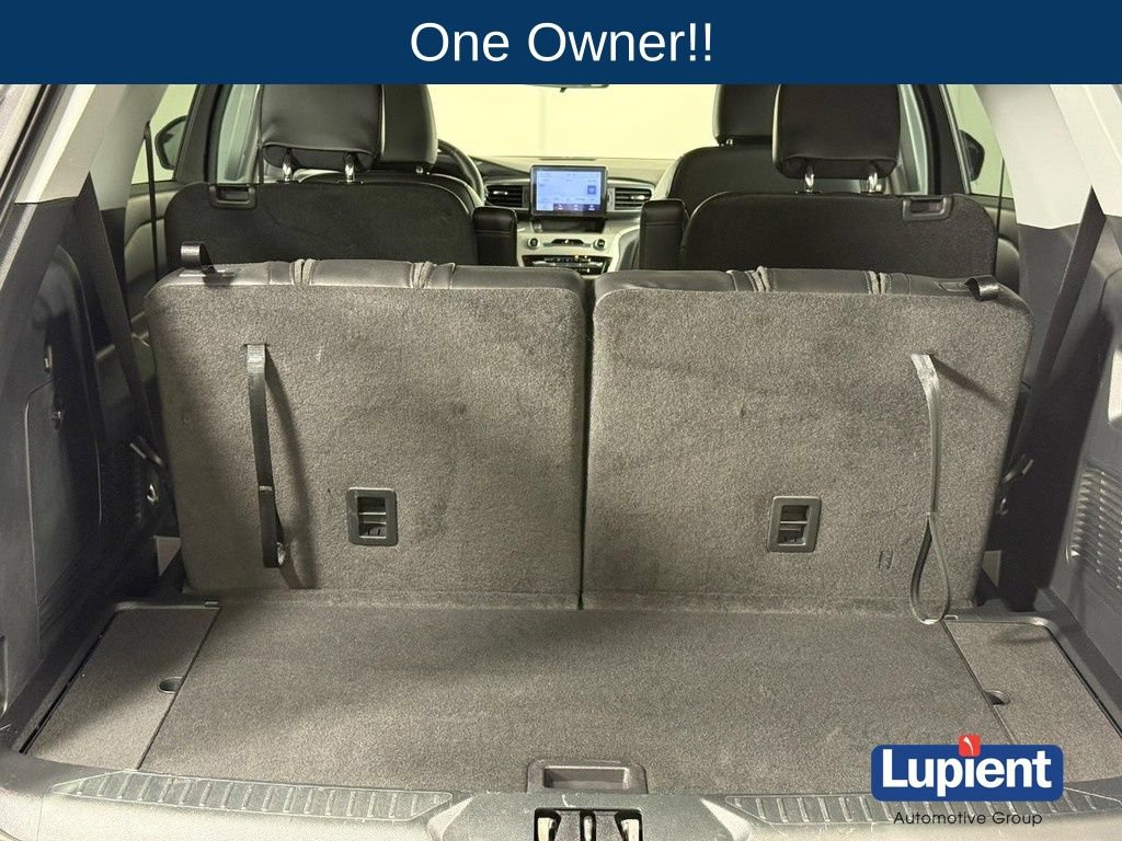 Used 2023 Ford Explorer XLT w/ Equipment Group 202A AWD/4WD image 9