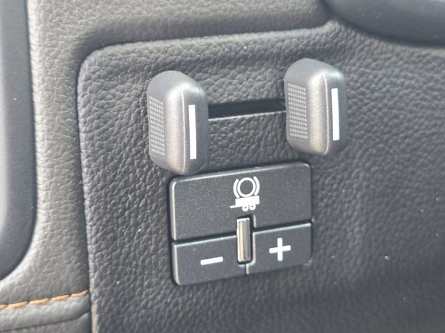 Certified 2022 GMC Canyon AT4 AWD/4WD image 8