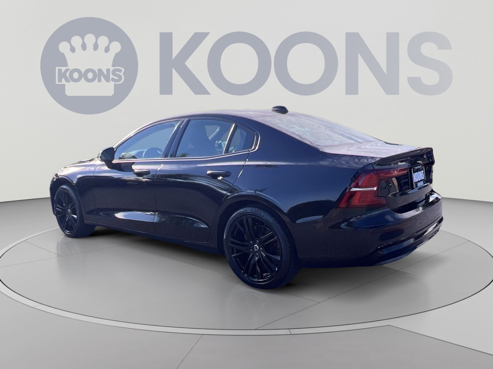 Used 2024 Volvo S60 B5 Plus w/ Climate Package AWD/4WD image 4