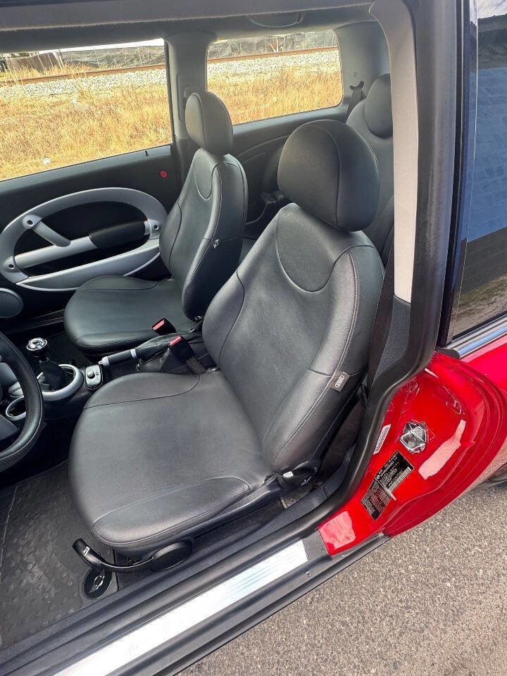 Used 2004 MINI Cooper Hardtop image 16