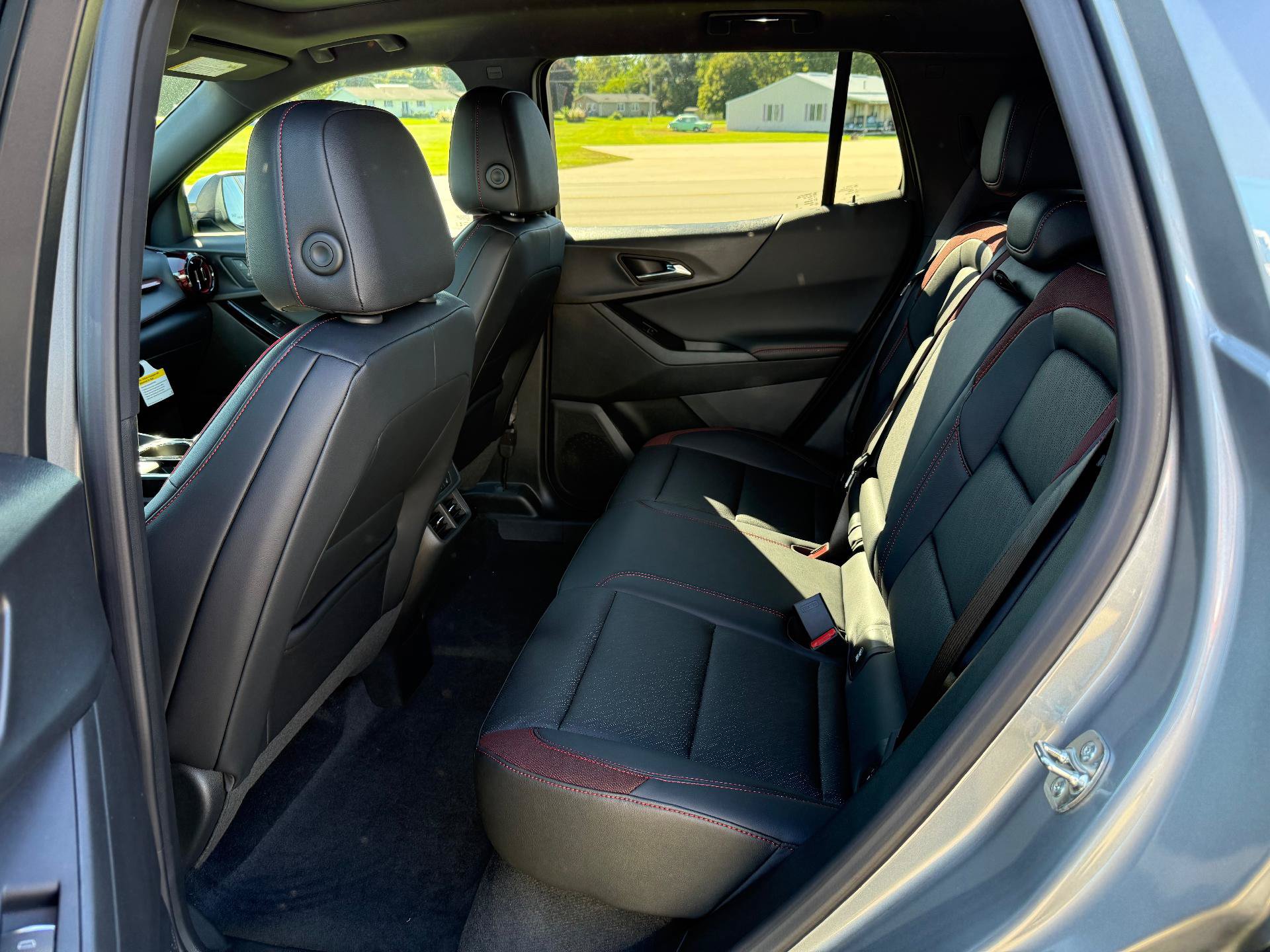 New 2027 Chevrolet Equinox RS w/ Safety and Technology Package AWD/4WD image 12